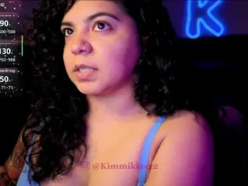 Kimmiakiss22  live sex cam