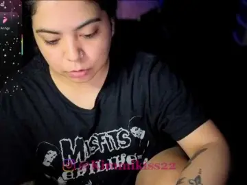 Kimmiakiss22  live sex cam