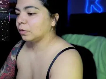 Kimmiakiss22  live sex cam