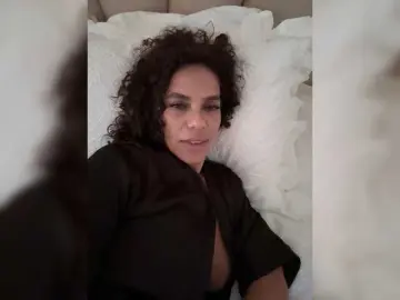 LadyVelvet22  live sex cam