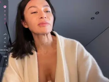 LunaDesire  live sex cam