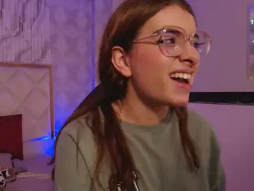 Naomy-tay1  live sex cam