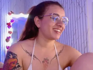 Naomy-tay1  live sex cam