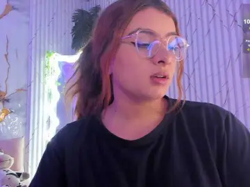 Naomy-tay1  live sex cam