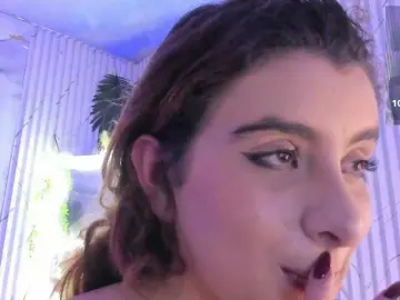 Naomy-tay1  live sex cam
