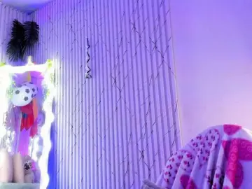 Naomy-tay1  live sex cam
