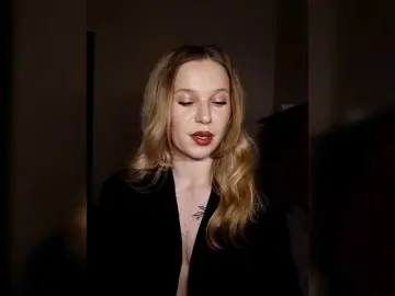 1biscuit1  live sex cam