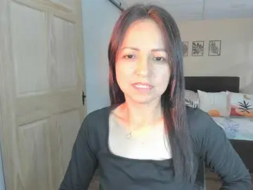 Carlin1511  live sex cam