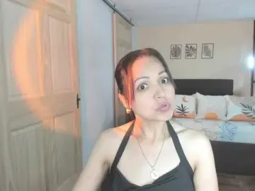 Carlin1511  live sex cam