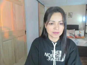 Carlin1511  live sex cam