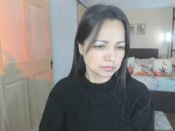 Carlin1511  live sex cam