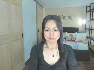 Carlin1511  live sex cam