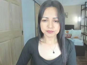 Carlin1511  live sex cam