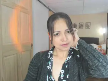 Carlin1511  live sex cam