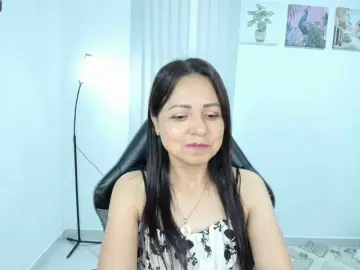 Carlin1511  live sex cam
