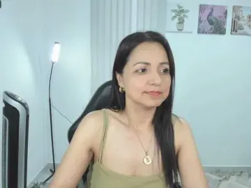 Carlin1511  live sex cam