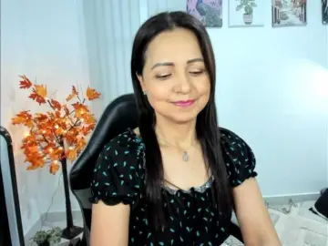 Carlin1511  live sex cam