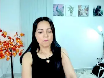 Carlin1511  live sex cam