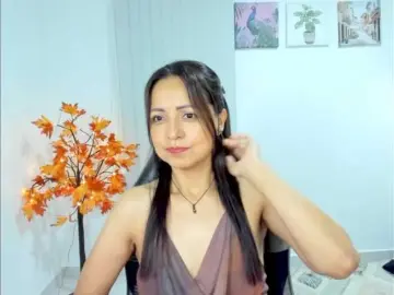 Carlin1511  live sex cam