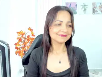 Carlin1511  live sex cam