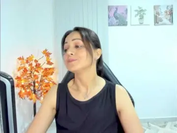 Carlin1511  live sex cam