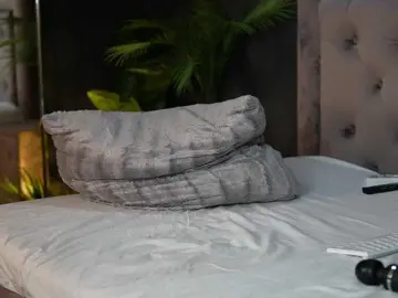 CelineHeaven  live sex cam