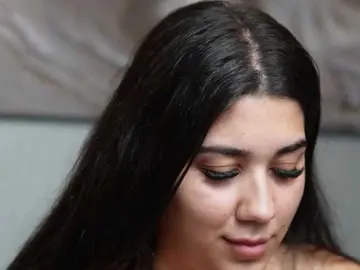 JuliaCoral  live sex cam