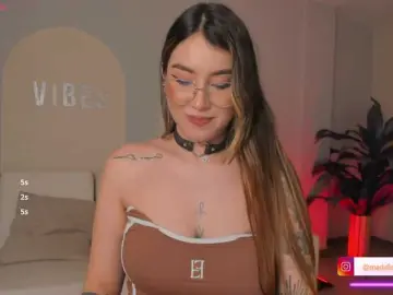 MaddisonCollins  live sex cam