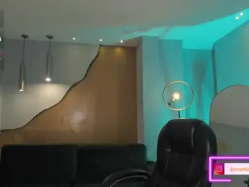 MaddisonCollins  live sex cam
