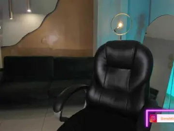 MaddisonCollins  live sex cam