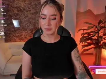 MaddisonCollins  live sex cam