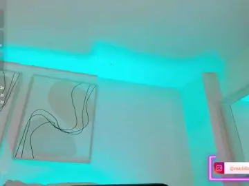 MaddisonCollins  live sex cam