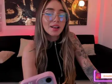 MaddisonCollins  live sex cam