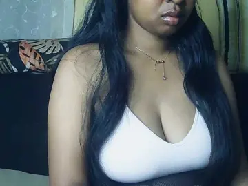 Queenihot  live sex cam