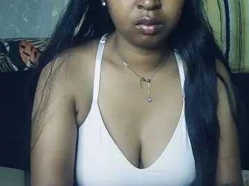Queenihot  live sex cam