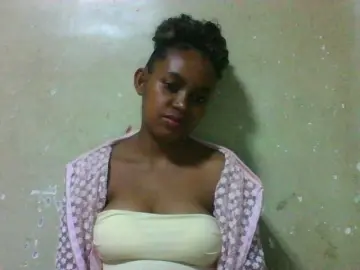 Elinah  live sex cam