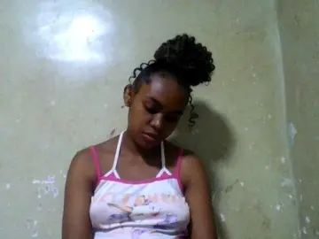 Elinah  live sex cam