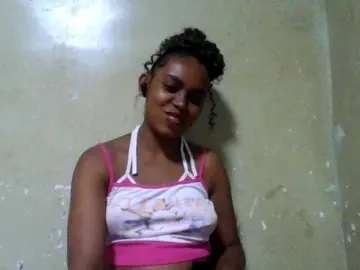 Elinah  live sex cam