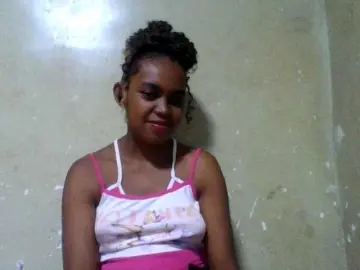 Elinah  live sex cam