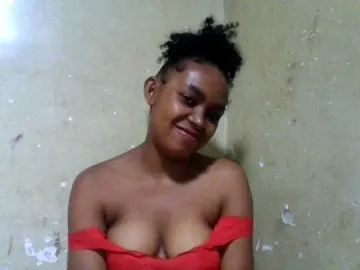 Elinah  live sex cam