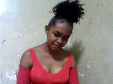 Elinah  live sex cam