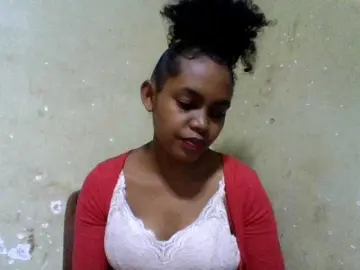 Elinah  live sex cam