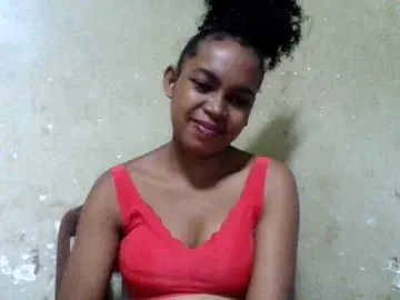 Elinah  live sex cam