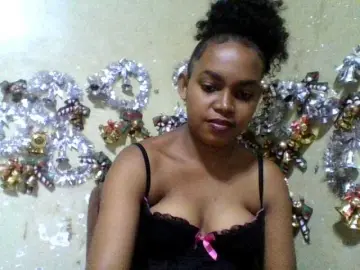 Elinah  live sex cam