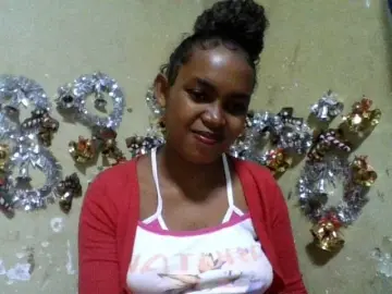 Elinah  live sex cam