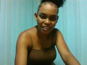 Elinah  live sex cam