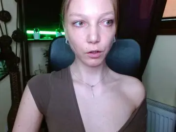 EmillyExtasy  live sex cam