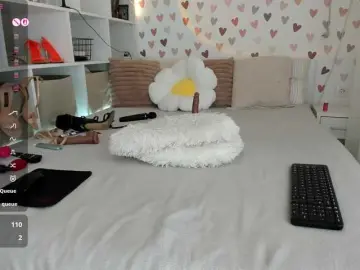 HoneyKateXXX  live sex cam