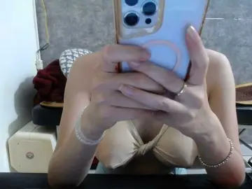 HotQueen93  live sex cam