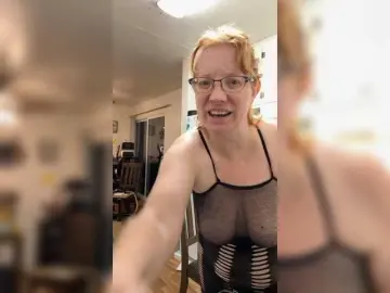 Lena-Ravenswood  live sex cam